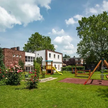 Magaspart Panzio ホテル