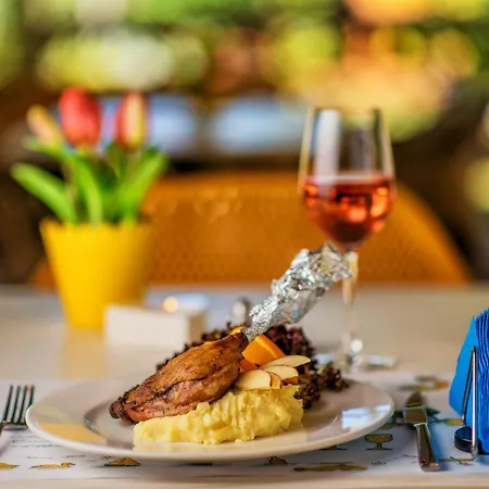 Magaspart Panzio Hotel