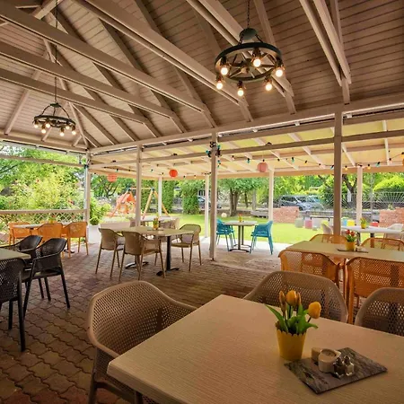 Hotel Magaspart Panzio Balatonfoldvar