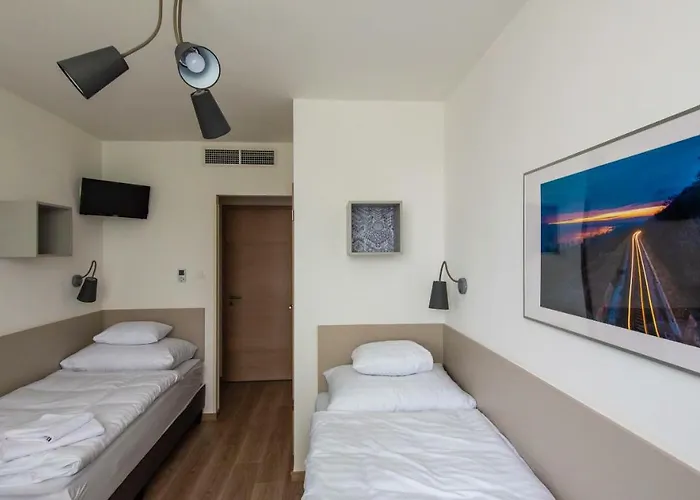 Magaspart Panzio מלון 3*